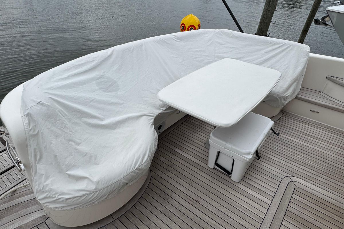 2014 Tiara Yachts 58 