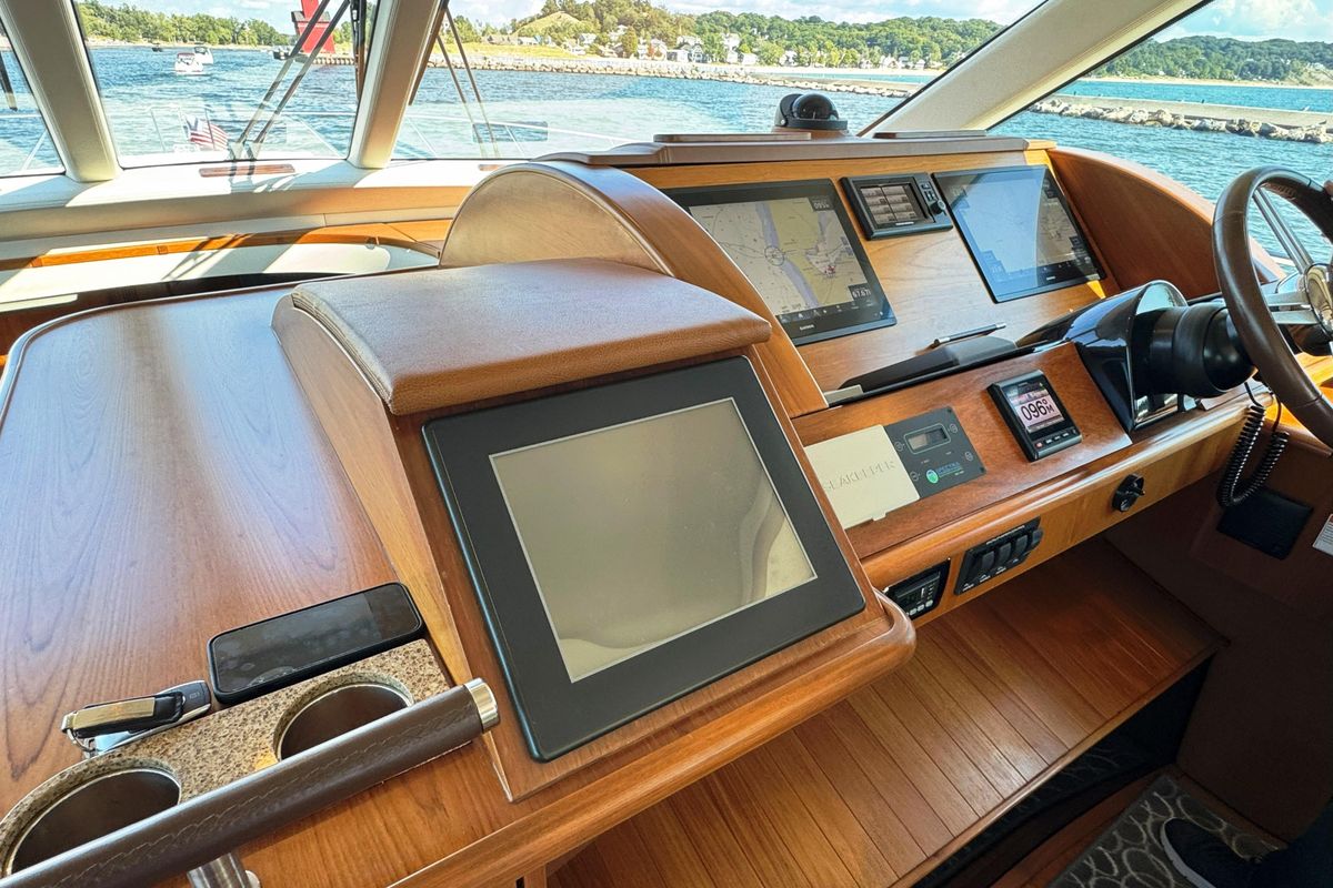 2014 Tiara Yachts 58 