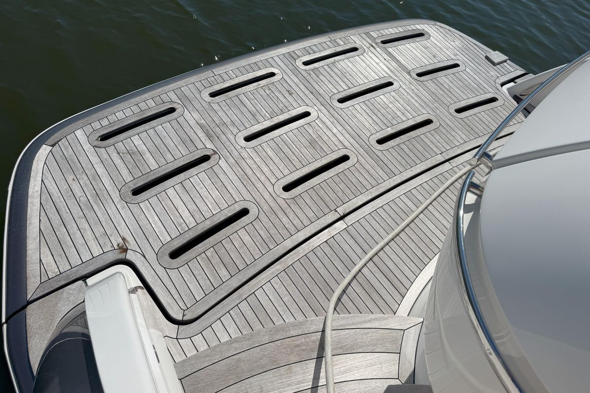 2014 Tiara Yachts 58 