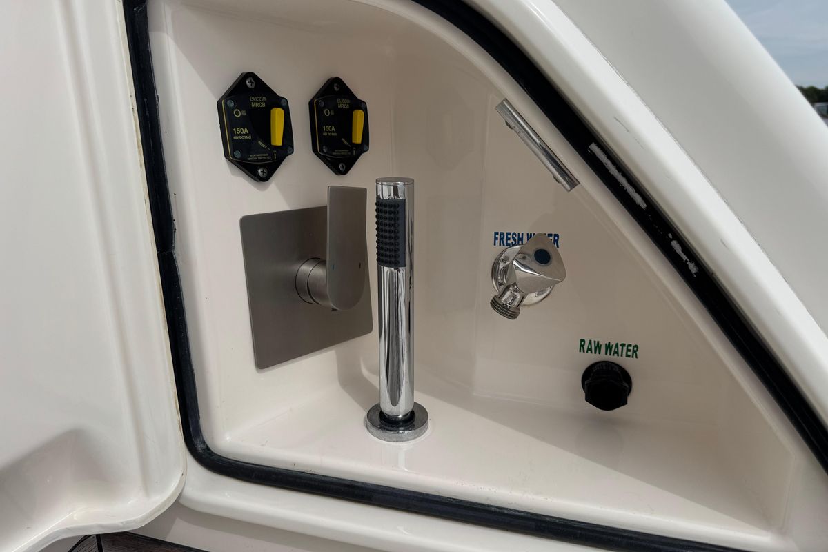 2014 Tiara Yachts 58 