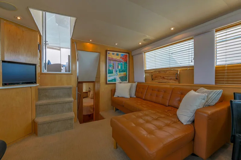 Querencia Yacht Photos Pics 