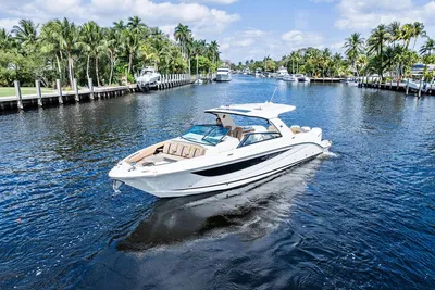 Sea Ray SLX 400 Outboard