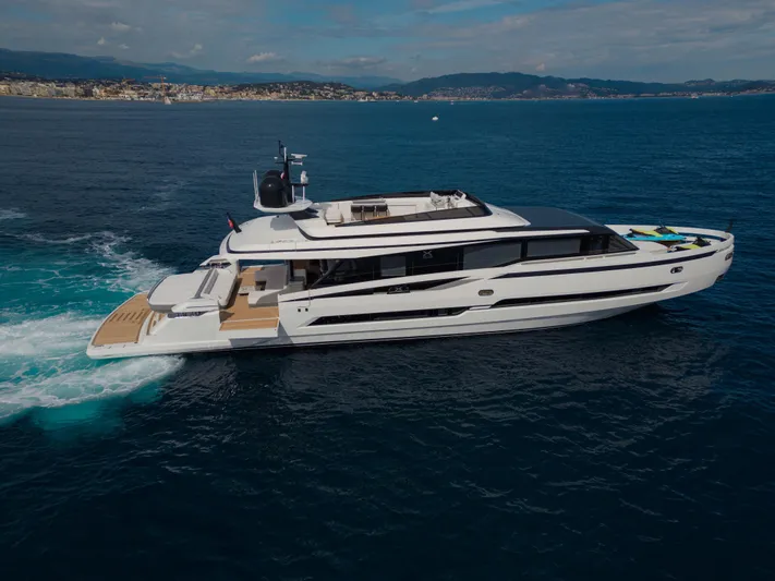 X99 Fast Yacht Photos Pics 