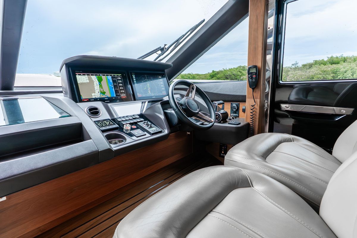 2018 Princess 68 