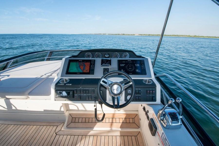 2017 Sea Ray 510 Flybridge