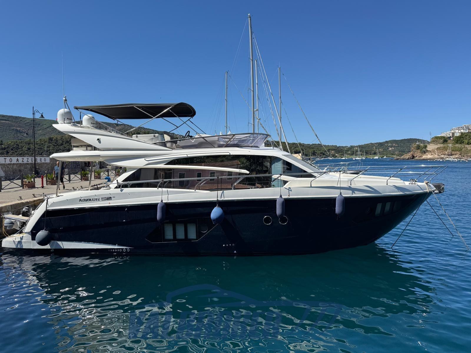 2016 Absolute 52 FLY