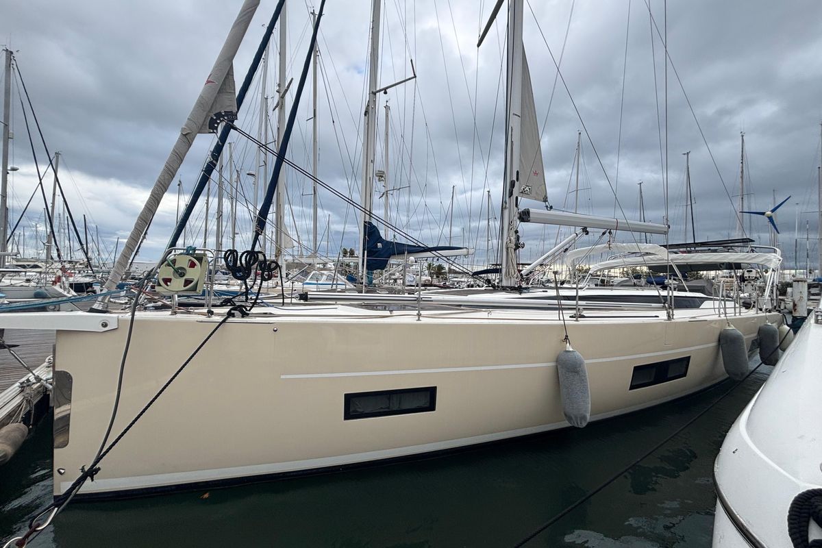 2019 Bavaria 46