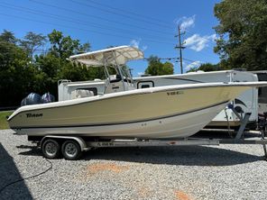 2005 Triton 2486 CC