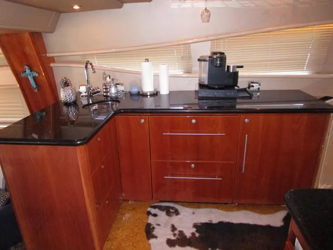 Sedona Yacht Photos Pics Port Side Beverage Center