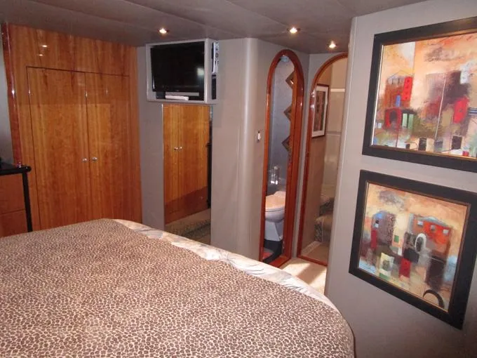 Sedona Yacht Photos Pics Master Forward