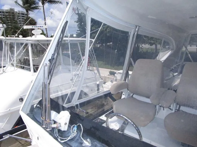 Sedona Yacht Photos Pics Tempered Glass Windshield and Wiper