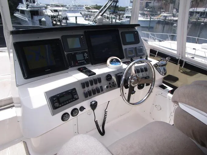 Sedona Yacht Photos Pics Helm