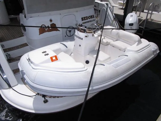 Sedona Yacht Photos Pics Tender