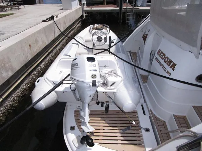 Sedona Yacht Photos Pics Tender Newer Outboard