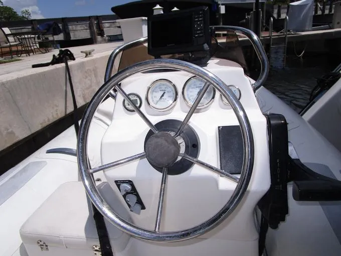 Sedona Yacht Photos Pics Tender Helm