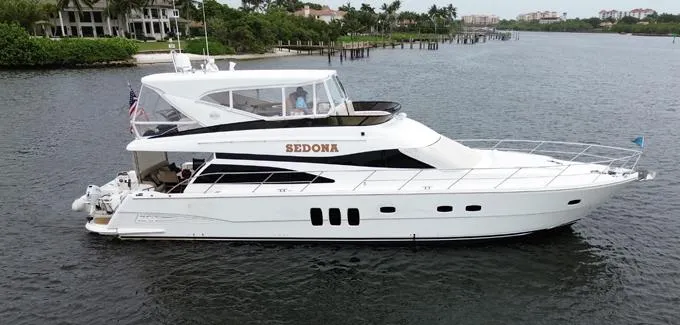 Sedona Yacht Photos Pics Alt Profile