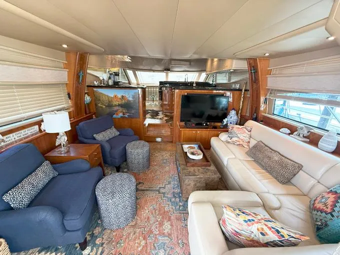 Sedona Yacht Photos Pics Salon Looking Forward