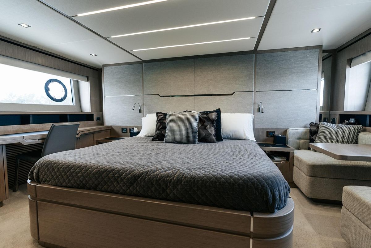 2018 Sunseeker 68 
