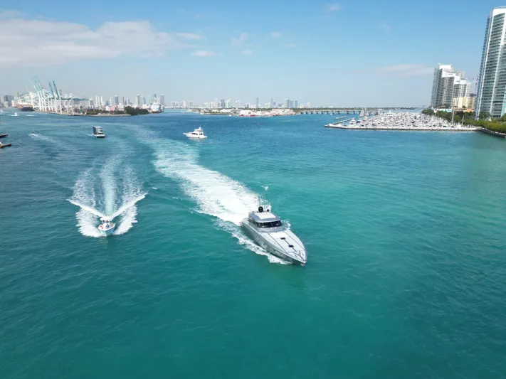 Alchemy Yacht Photos Pics 