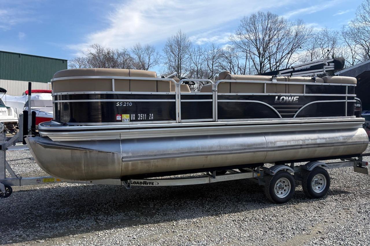 Lowe SS 210