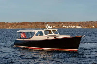 Hinckley Picnic Boat Classic