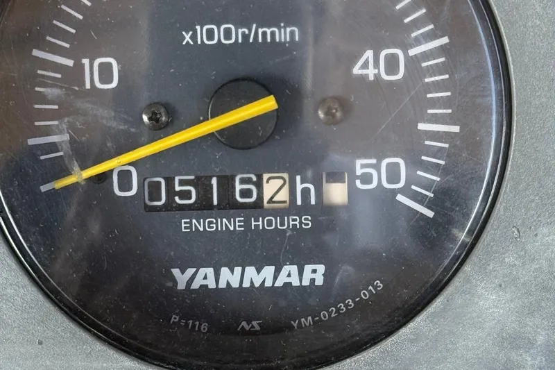 Dulce Yacht Photos Pics Yanmar engine hour meter showing 5162 hours on a 2003 Dyer 29 Soft Top.