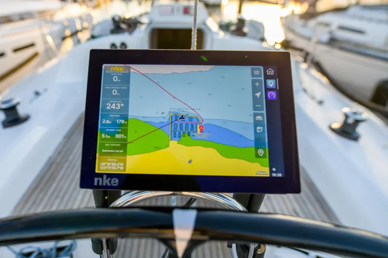 "mah Na Mah Na" Yacht Photos Pics Navigation display on 2020 J Boats J/112E sailboat, showing map and sailing data.