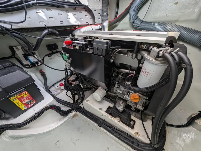 Salty Kiss Yacht Photos Pics 