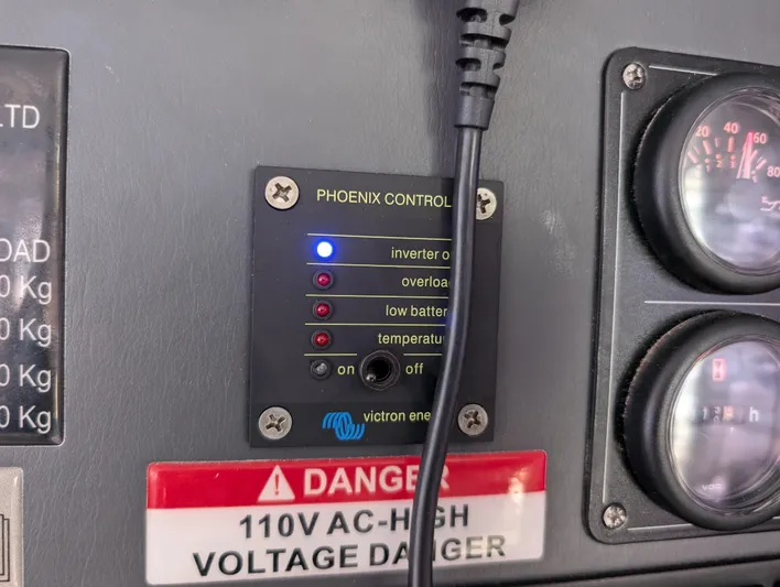 Salty Kiss Yacht Photos Pics 