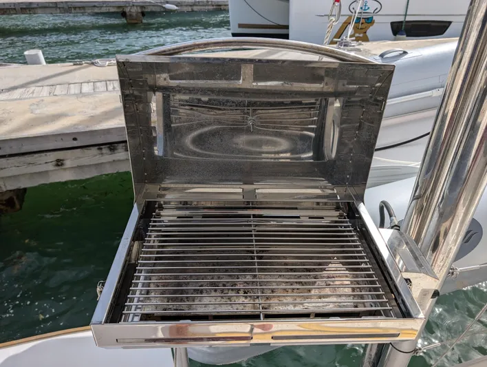 Salty Kiss Yacht Photos Pics 