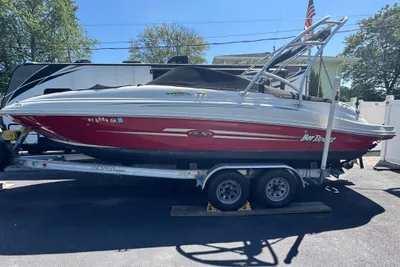 Sea Ray 220 Sundeck