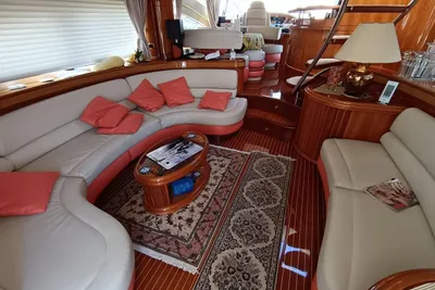 2007 Azimut 68E