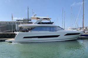 2022 Prestige 690