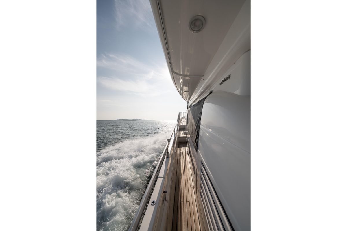 2008 Viking Princess 75 