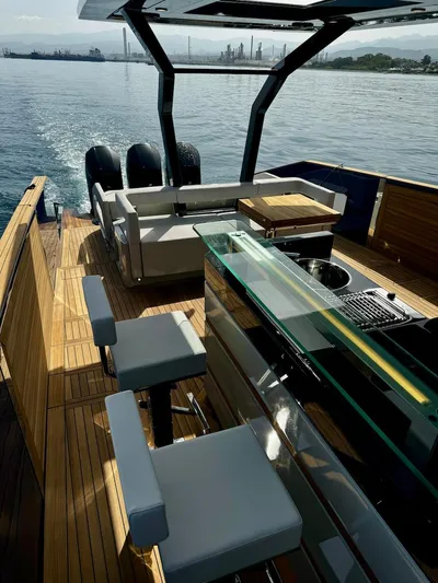  Yacht Photos Pics Luxury Aicon Audace 50 yacht interior, 2025 model, featuring sleek design and modern amenities.