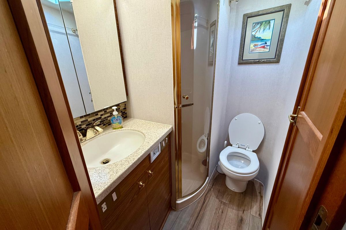 2000 Ocean Yachts 48 