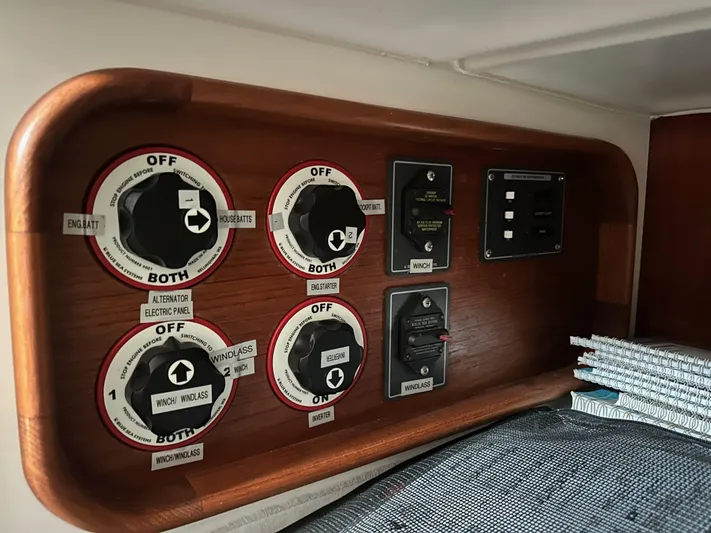 Knot Inspired Yacht Photos Pics 