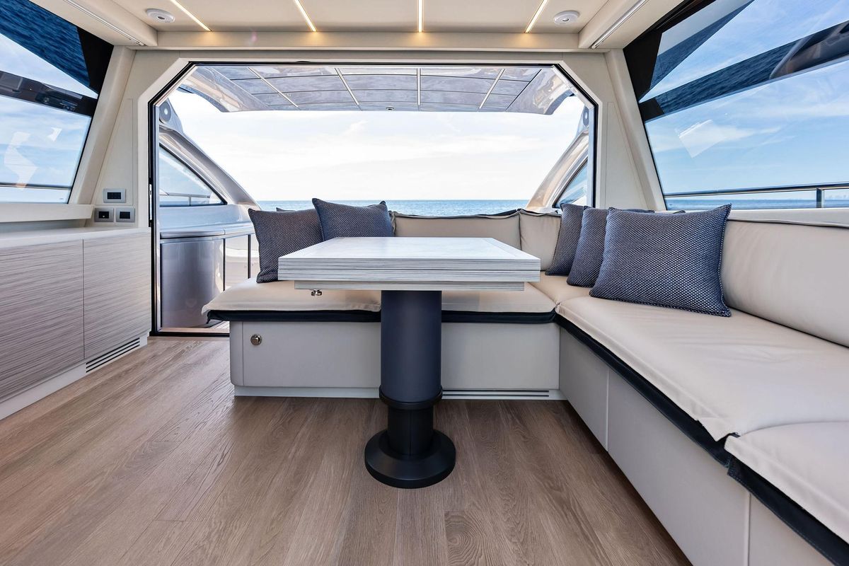 2024 Pershing 62 