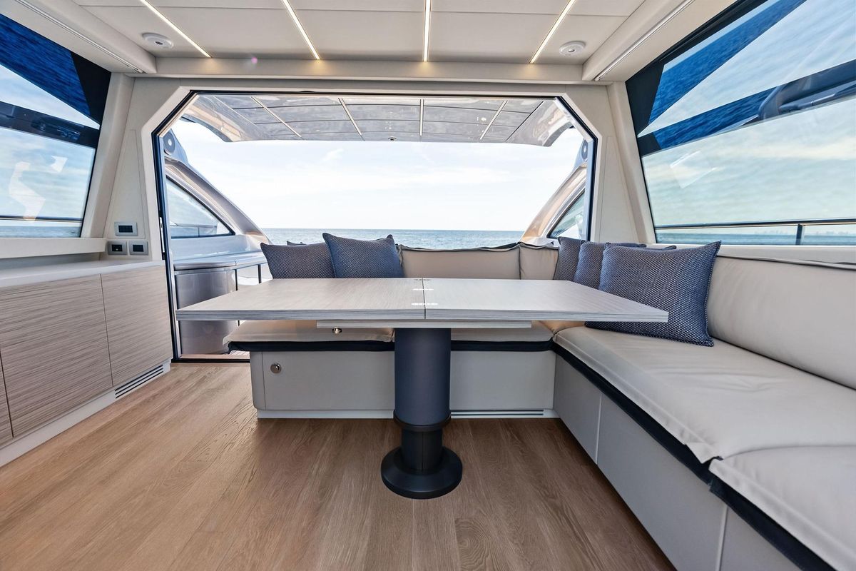2024 Pershing 62 