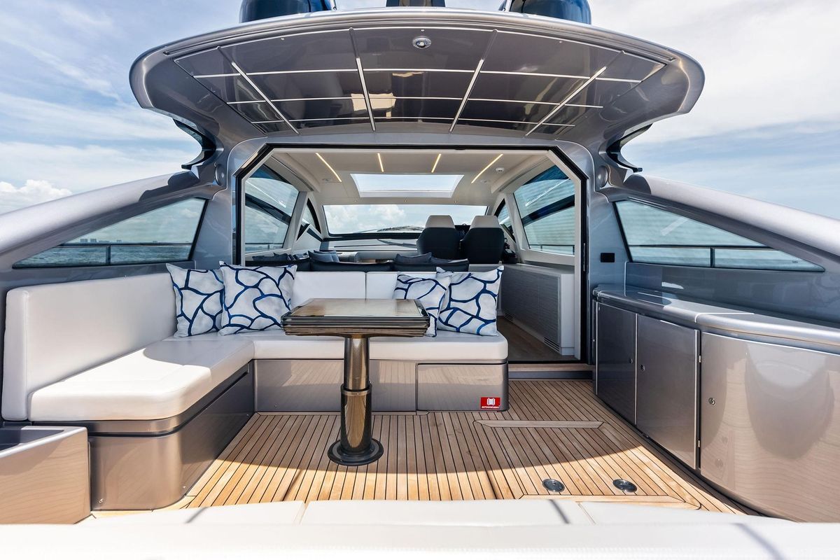 2024 Pershing 62 