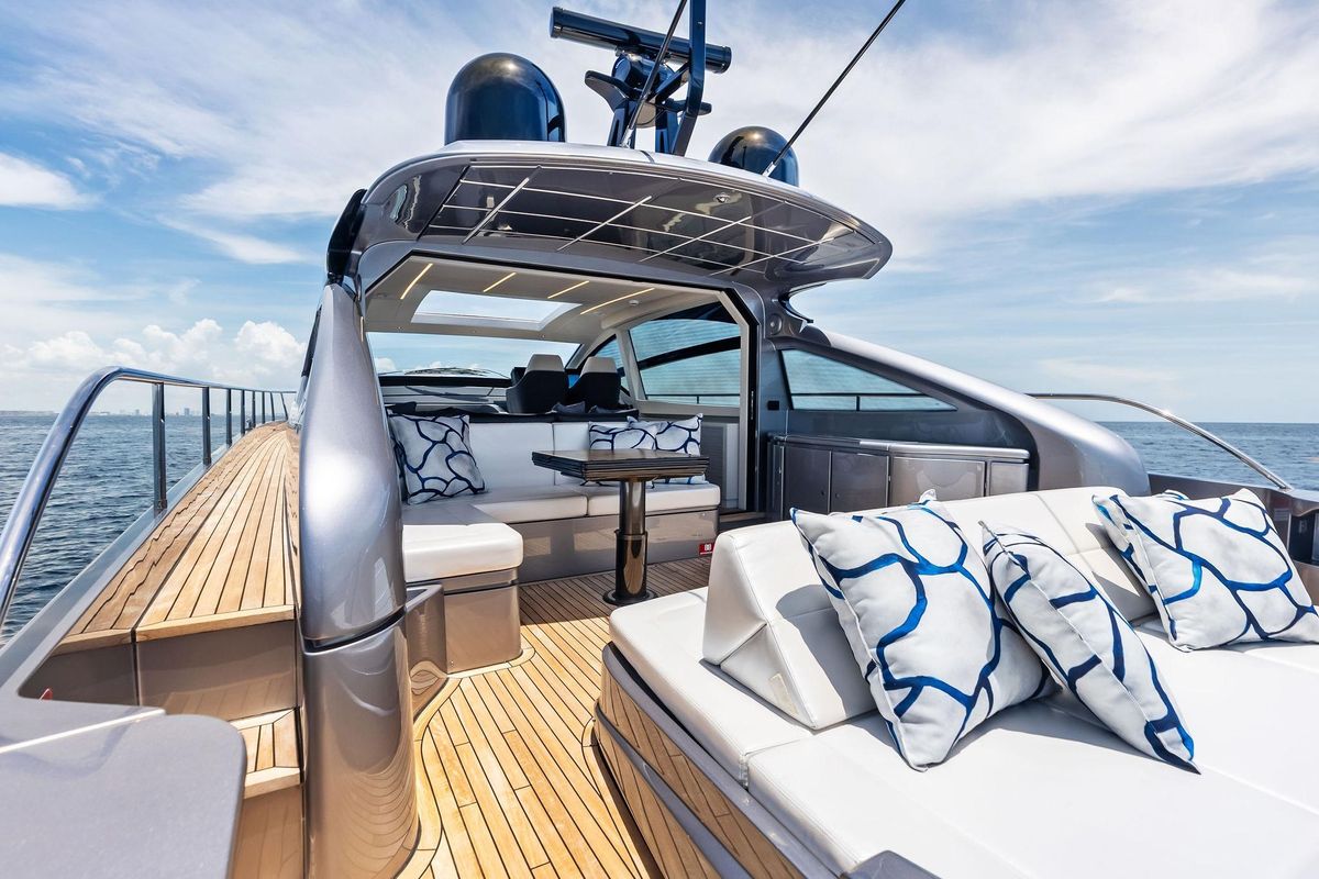 2024 Pershing 62 