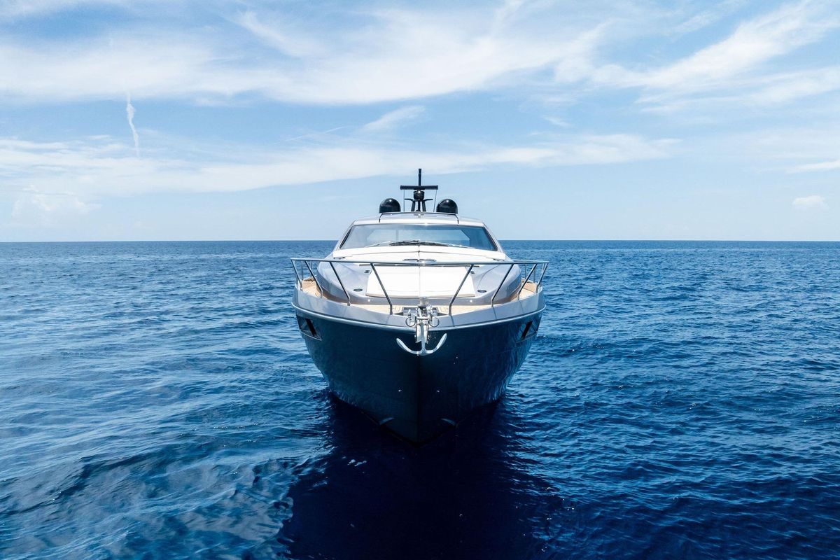 2024 Pershing 62 