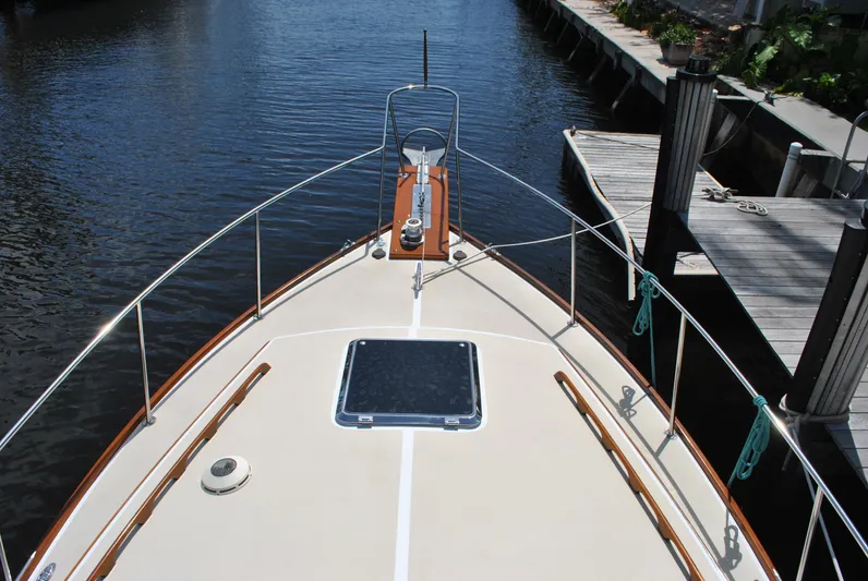 Octavia Yacht Photos Pics Foredeck