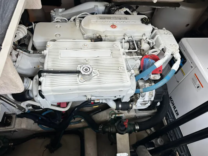  Yacht Photos Pics Engine compartment of a 2016 Sea Ray 400 Sundancer boat.