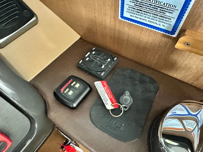  Yacht Photos Pics Interior of 2016 Sea Ray 400 Sundancer with controls and certification.