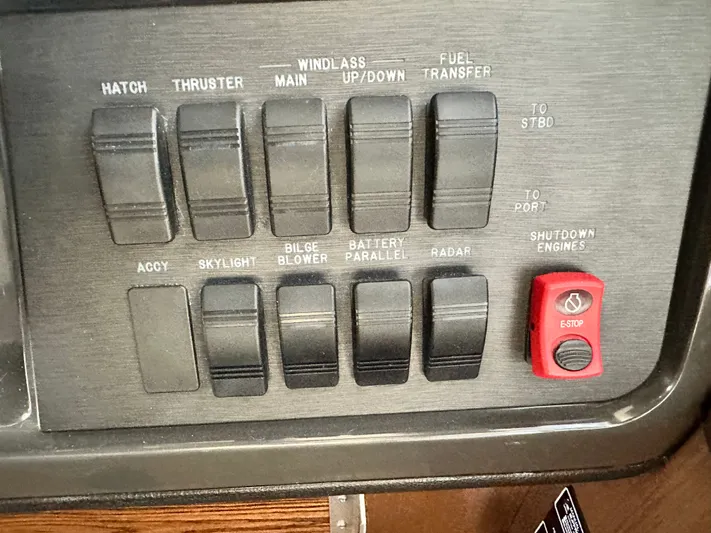  Yacht Photos Pics Control panel of 2016 Sea Ray 400 Sundancer with various switches.