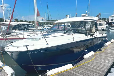 2021 Jeanneau Merry Fisher 895 Offshore