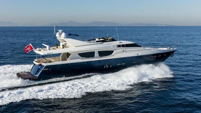 Yacht