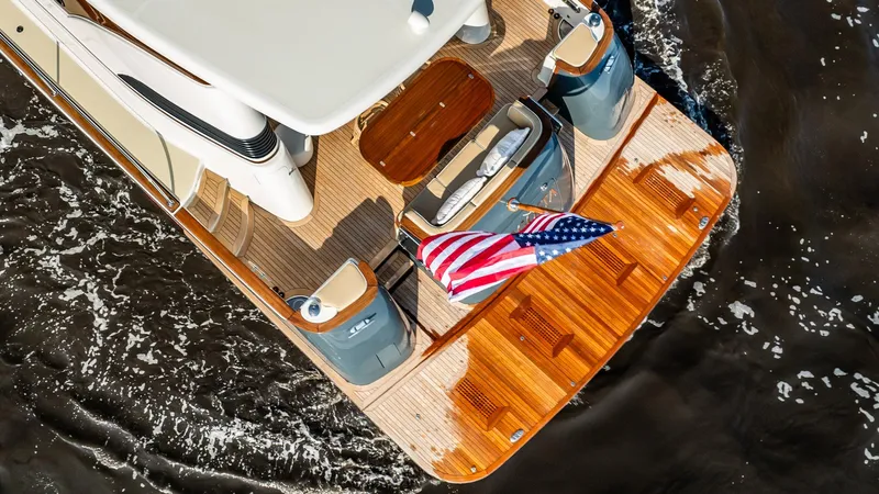 Aragosta Yacht Photos Pics 