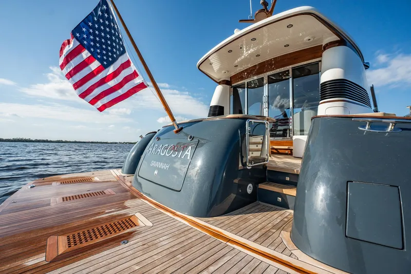 Aragosta Yacht Photos Pics 